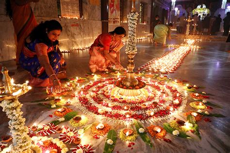 Creative Wishes That Shine a Light on the Meaning of Diwali