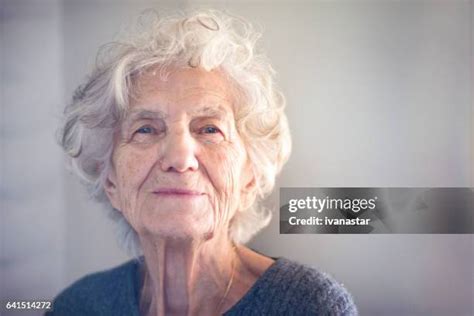 Lighthearted & Cheerful: Gentle Smiles for the 85-Year-Old
